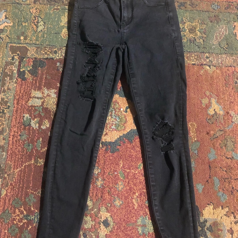 American Eagle size 4 tattered black jeans